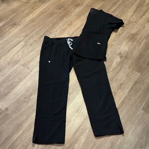 Figs Women’s scrub set. Size M.
